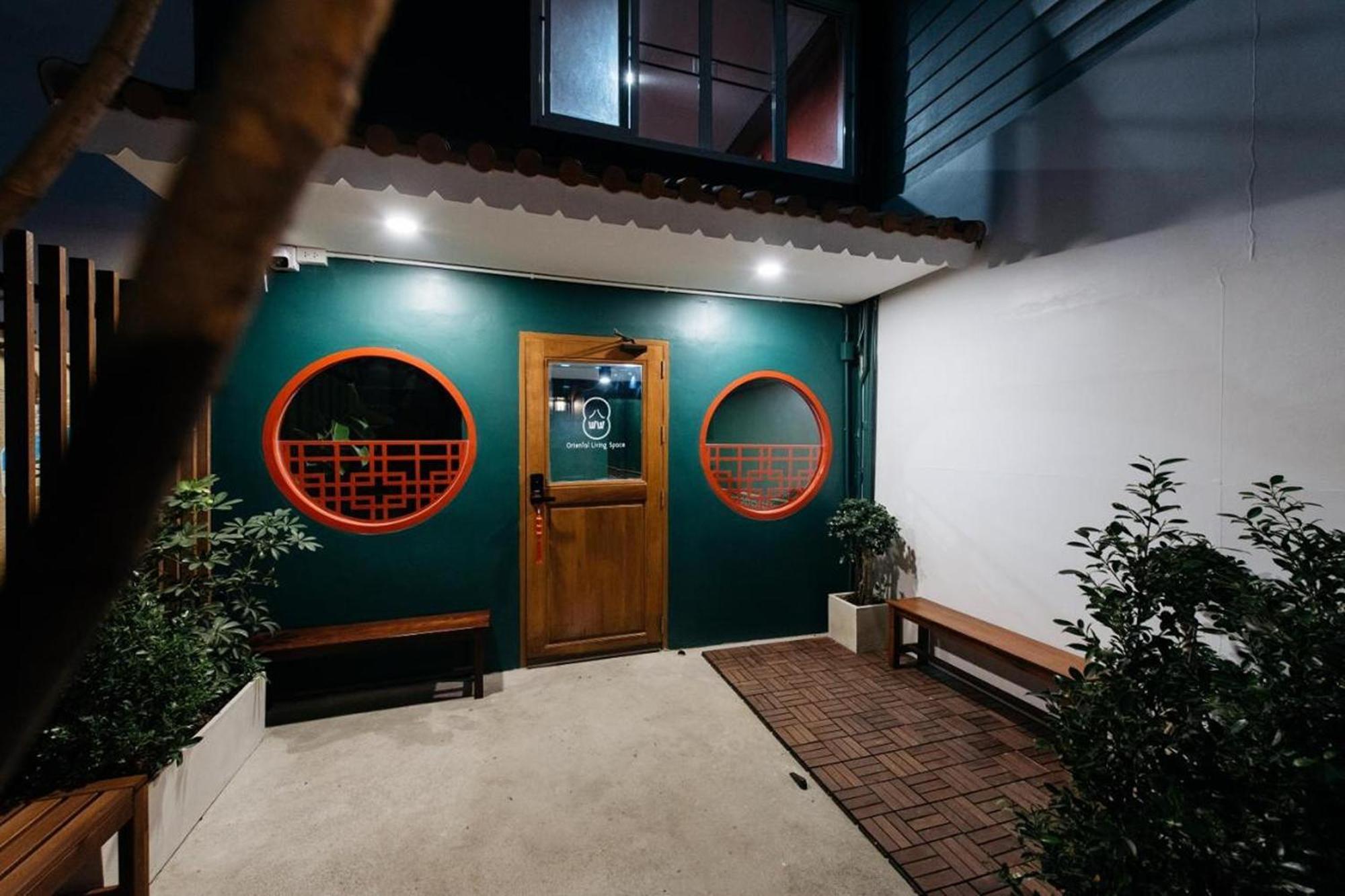Wander Wonder 八ww Bed & Breakfast Bangkok Bagian luar foto